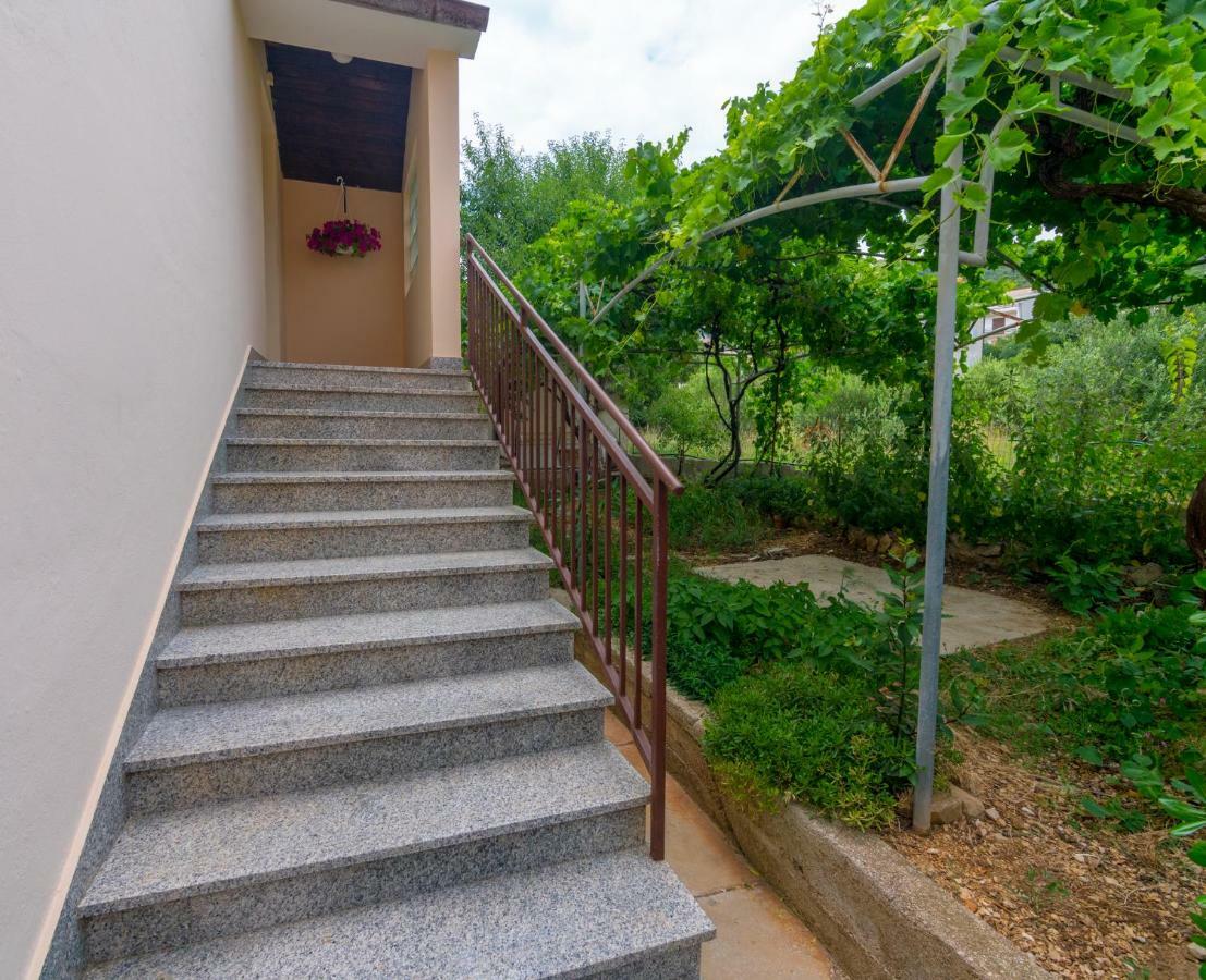 689 Banjol Apartment Exterior photo
